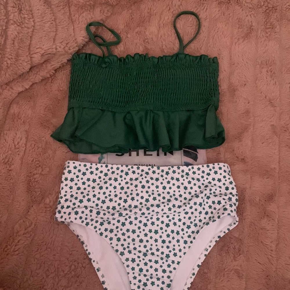 Shein NWOT green and white bikini size small